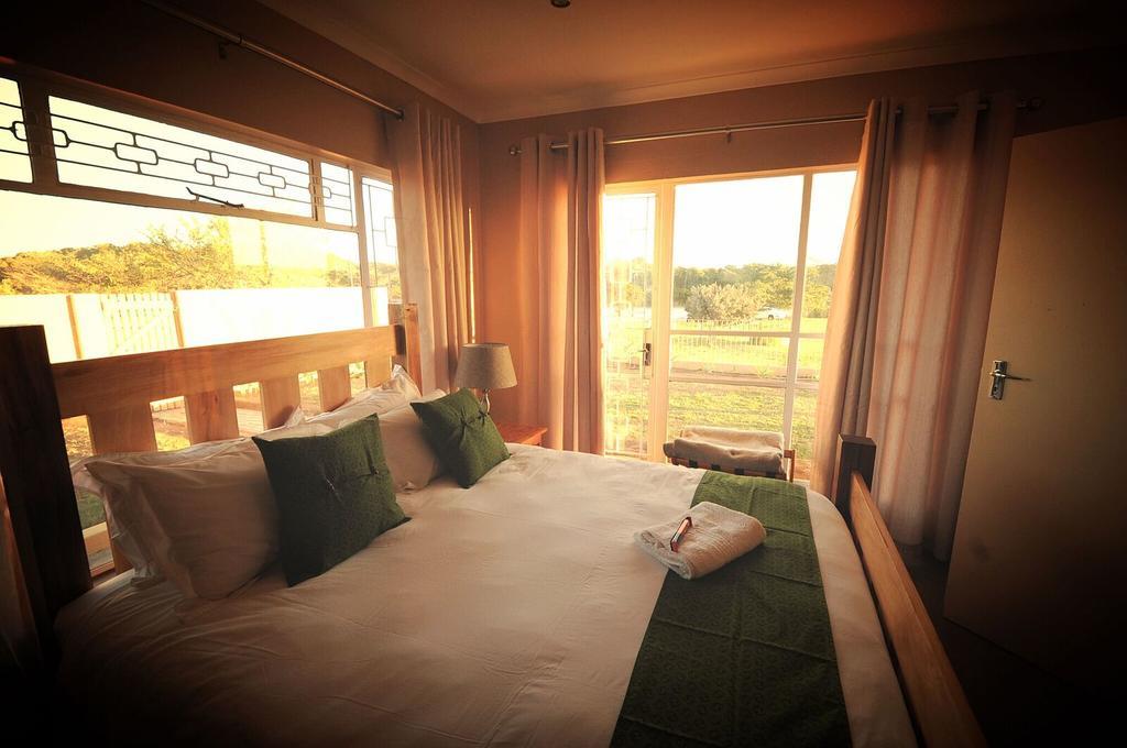 นูคาคัมมา ริเวอร์ ลอดจ์ Hotel โคลเชสเตอร์ ภายนอก รูปภาพ