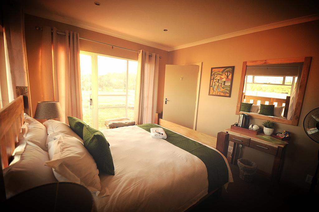 นูคาคัมมา ริเวอร์ ลอดจ์ Hotel โคลเชสเตอร์ ภายนอก รูปภาพ